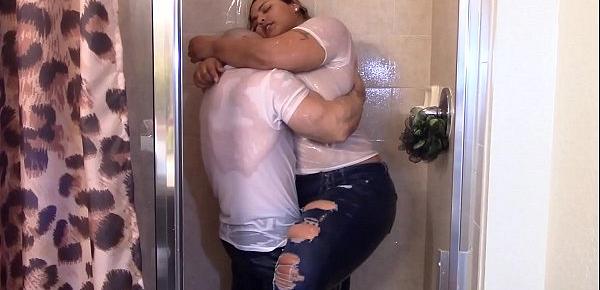  Big Latina Booty grinding on white dick in shower till they cum